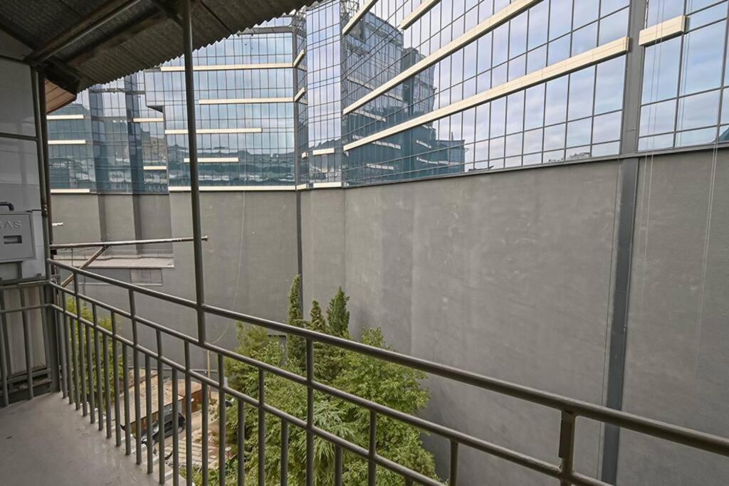 Studio With Balcony In Old City Тбілісі Екстер'єр фото